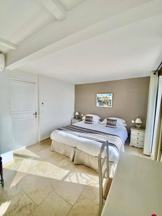 Du Vieux Chateau Hotel